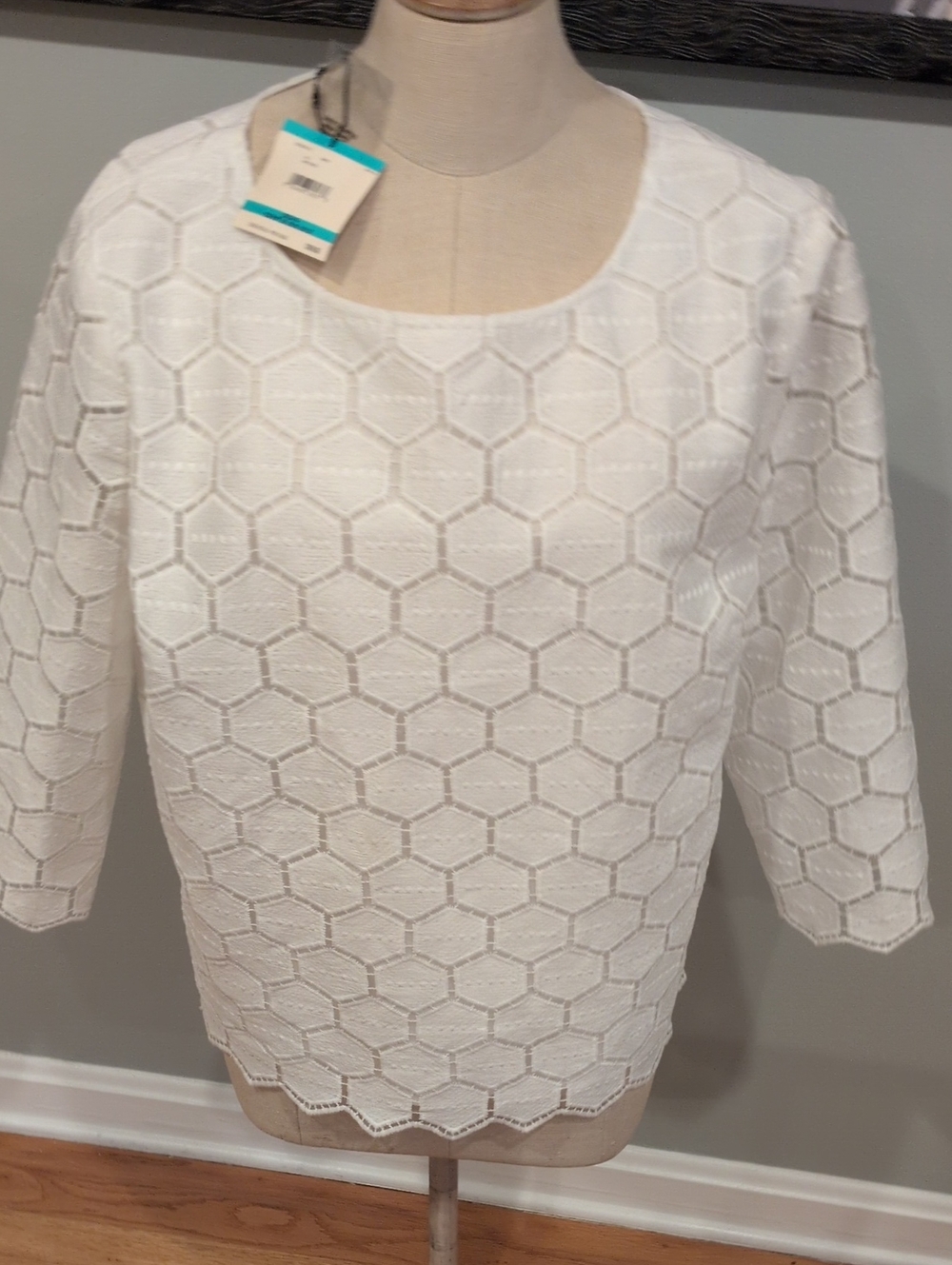 New Anne Klein White Lace Textured Lace Hexagon Top 16 - Picture 4 of 12
